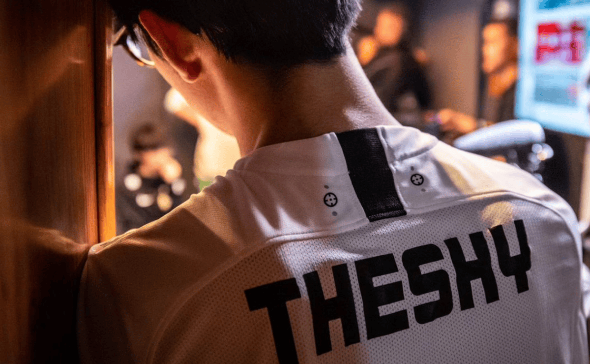 Knight：LCK的四个中单从对线开始就具有攻击性，需要时刻小心