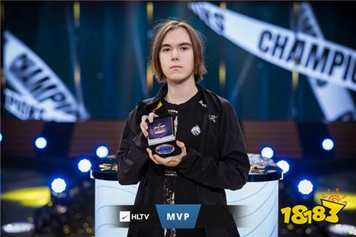 ZqkS 以分析师身份重返 Imperial